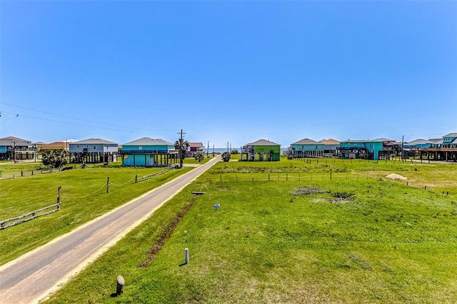 881 Buell, House other with 3 bedrooms, 2 bathrooms and null parking in Crystal Beach TX | Image 29