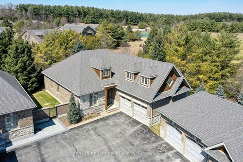 2-3 Reddington Dr, Caledon, ON, L7E4C4 | Card Image