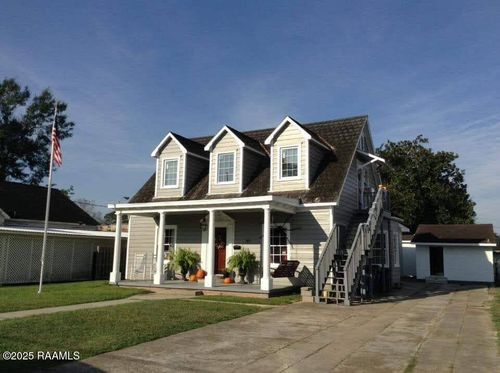 209 N Saint Charles St, Abbeville, LA, 70510-5160 | Card Image