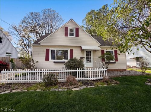 6252 Anita Dr, Cleveland, OH, 44130-2818 | Card Image