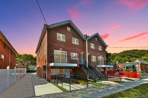 5714 163rd St, Fresh Meadows, NY, 11365-1472 | Card Image