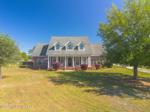 19241 Hunter Dr, Kiln, MS, 39556-6551 | Card Image