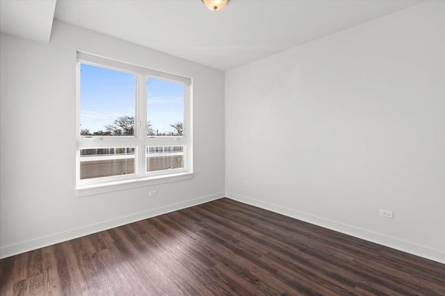 UNIT-115 - 500 N Northwest Hwy, Condo with 2 bedrooms, 2 bathrooms and 91 parking in Park Ridge IL | Image 11