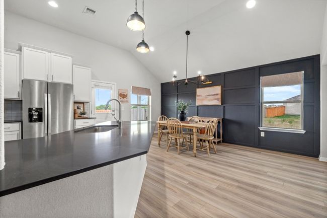 352 Backstays Loop, House other with 4 bedrooms, 3 bathrooms and 5 parking in Kyle TX | Image 12