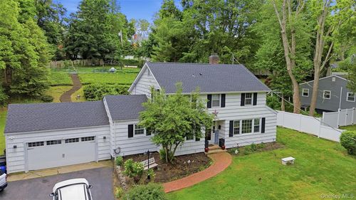 10 Tanyard Ln, Huntington, NY, 11743-2553 | Card Image