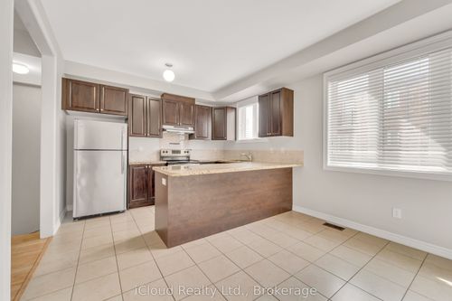 13 Shiff Cres, Brampton, ON, L6Z0H5 | Card Image