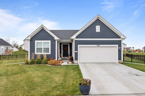 725 Cloverleaf Dr, Marengo, IL, 60152-3377 | Card Image