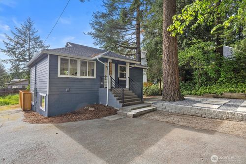 2-13331 23rd Ave Ne, Seattle, WA, 98125-4209 | Card Image