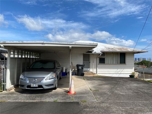 2271 Keolewa Pl, Honolulu, HI, 96817-1637 | Card Image