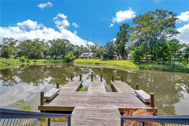 24 Carrier Blf, House other with 5 bedrooms, 5 bathrooms and null parking in Bluffton SC | Image 85