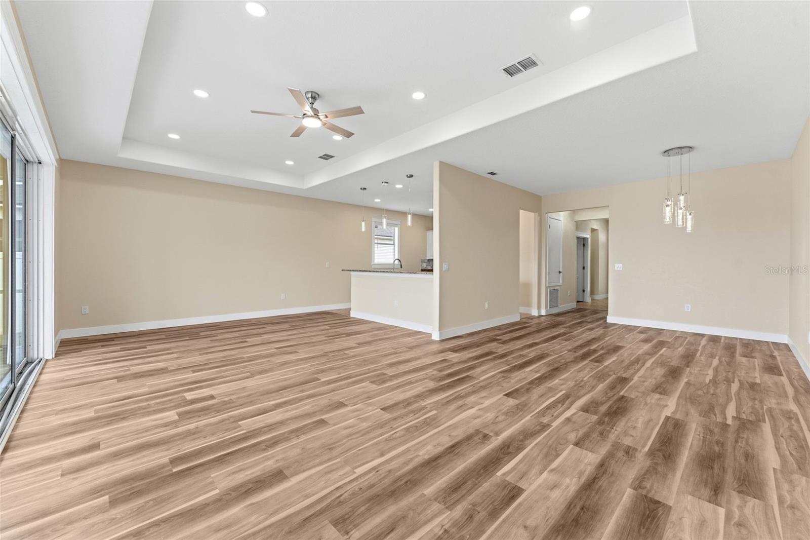 Residential in RIVERVIEW 5