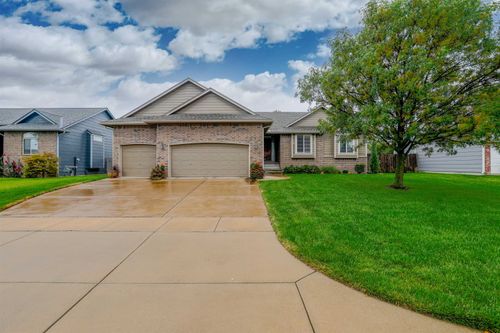 8914 N Ridgewood Ct, Park City, KS, 67147-7310 | Card Image