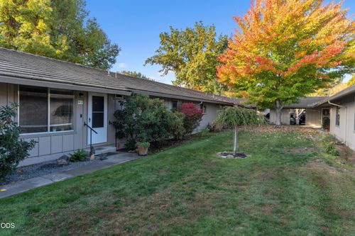 h2-300 Shafer Ln, Jacksonville, OR, 97530 | Card Image
