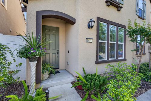 1617 Parkside Way, Roseville, CA, 95747 | Card Image