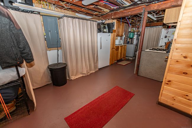 570 Atkins St, House other with 4 bedrooms, 2 bathrooms and null parking in Middletown CT | Image 35