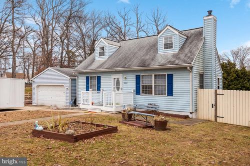 1003 Lee Rd, Glen Burnie, MD, 21061-4106 | Card Image