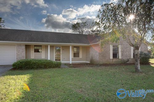 112 Silverstream Rd, Hazel Green, AL, 35750-8989 | Card Image