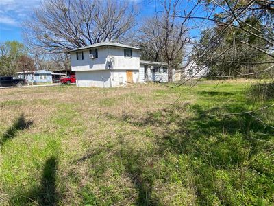 116 5th Street, House other with 3 bedrooms, 2 bathrooms and null parking in Whitney TX | Image 2