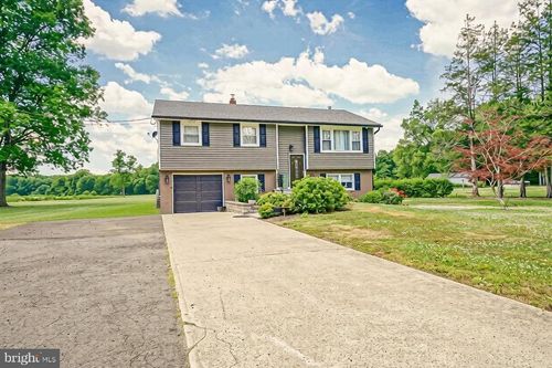 1024 Oxmead Rd, EASTAMPTON, NJ, 08060-3906 | Card Image