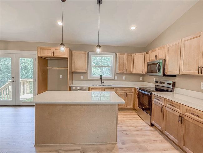 320 Code Cir, House other with 3 bedrooms, 2 bathrooms and null parking in Seneca SC | Image 11