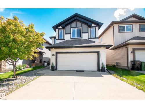 {{alt}} | Card Image