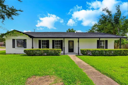 4820 Country Club View, Baytown, TX, 77521 | Card Image