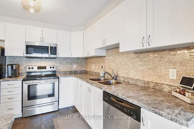 275 Willow Aster Cir, House attached with 3 bedrooms, 3 bathrooms and 2 parking in Orléans ON | Image 11