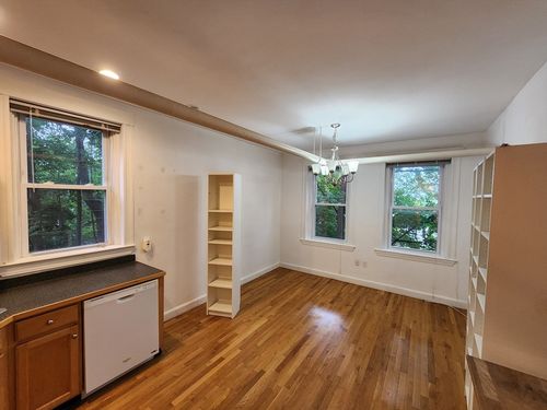 apt-b-97 Mason Ter, Brookline, MA, 02446-2610 | Card Image