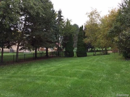 24635 Simmons Dr, Novi, MI, 48374-3070 | Card Image