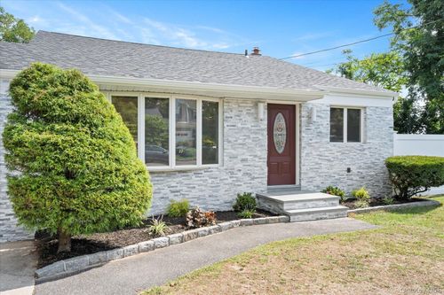 23 Avenue I, Farmingdale, NY, 11735-1609 | Card Image