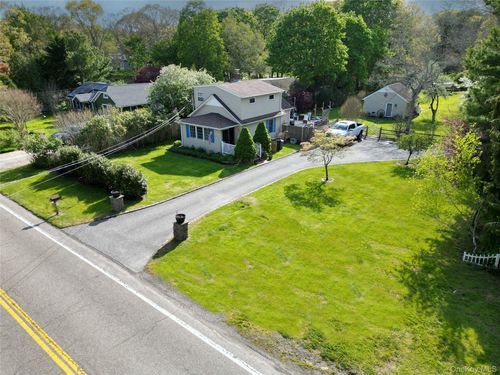 41 Summit Blvd, Westhampton, NY, 11977-1128 | Card Image