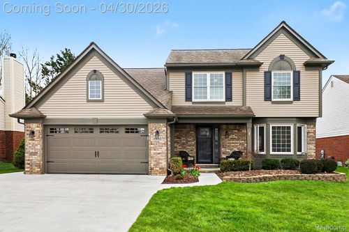 6883 Essex Ct, Waterford, MI, 48327-3509 | Card Image