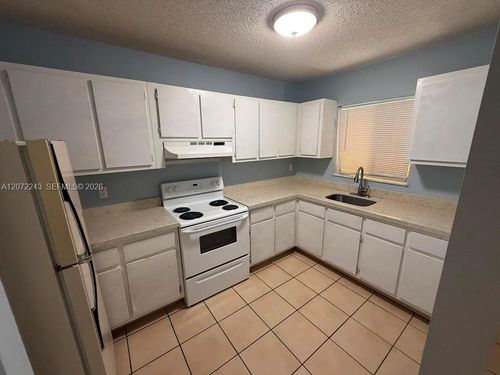 205-1501 W 42nd St, Hialeah, FL, 33012 | Card Image