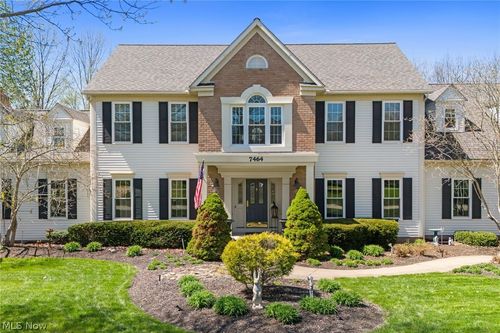 7464 Wetherburn Way, Hudson, OH, 44236-1285 | Card Image