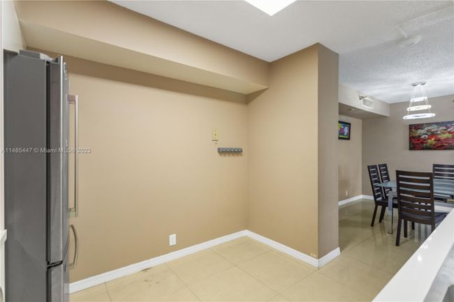 303 - 19101 Mystic Pointe Dr, Condo with 2 bedrooms, 2 bathrooms and null parking in Aventura FL | Image 21