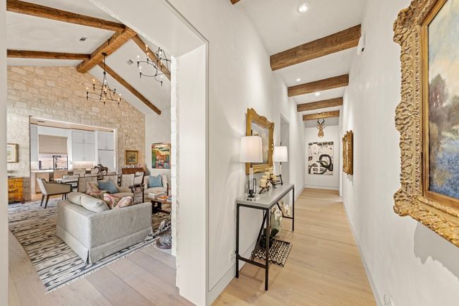 705 W Creek St, Home with 3 bedrooms, 5 bathrooms and 3 parking in Fredericksburg TX | Image 19