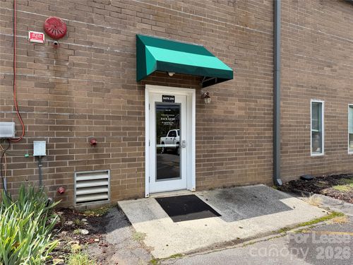 200-179 Merrimon Ave, Weaverville, NC, 28787-9675 | Card Image