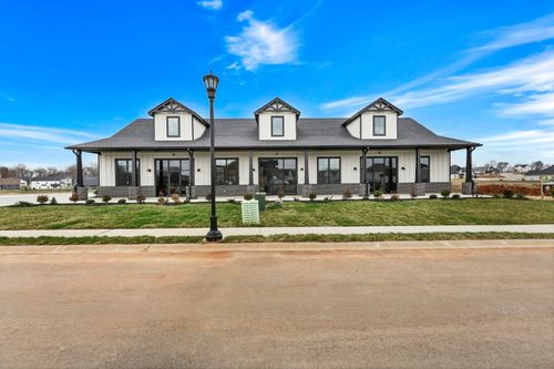 1010 Vendue Ave, Clarksville, TN, 37042-1145 | Card Image