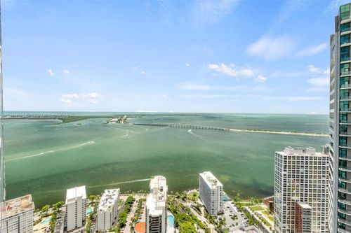 51a-1425 Brickell Ave, Miami, FL, 33131 | Card Image