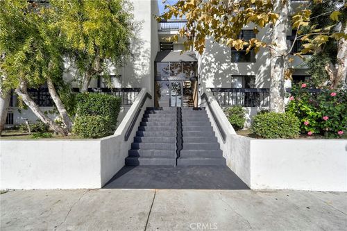 apt-216-15335 Magnolia Blvd, Sherman Oaks, CA, 91403-1163 | Card Image