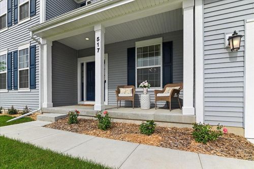 517 Buss Rd, COTTAGE GROVE, WI, 53527-8619 | Card Image
