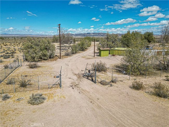 45200 Camelot Drive, House other with 2 bedrooms, 2 bathrooms and 2 parking in Yermo CA | Image 15