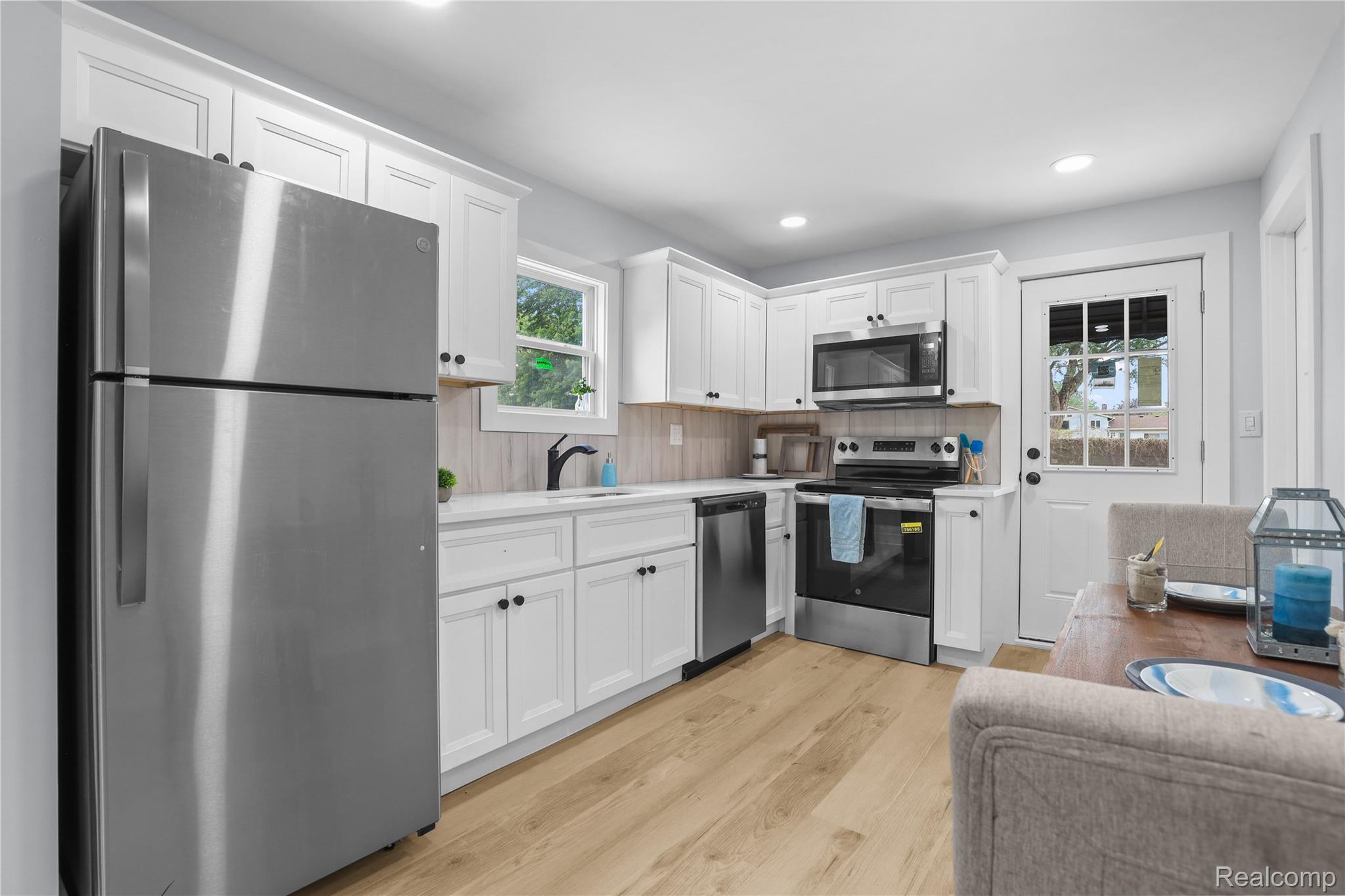 Residential Lease in Clinton Charter Township 5