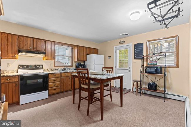 305 Chestnut St, House other with 2 bedrooms, 1 bathrooms and null parking in Freemansburg PA | Image 7