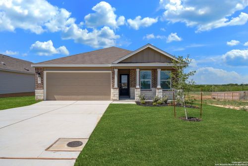 167 Wolf Crest Blvd, Seguin, TX, 78155-3268 | Card Image