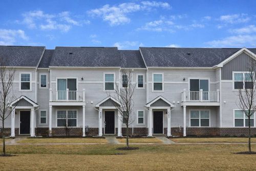 0-4303 Chelsea Manor Cir, Aurora, IL, 60504-3275 | Card Image