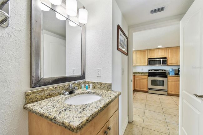 404 - 11605 Gulf Blvd, Condo with 2 bedrooms, 2 bathrooms and null parking in TREASURE ISLAND FL | Image 25
