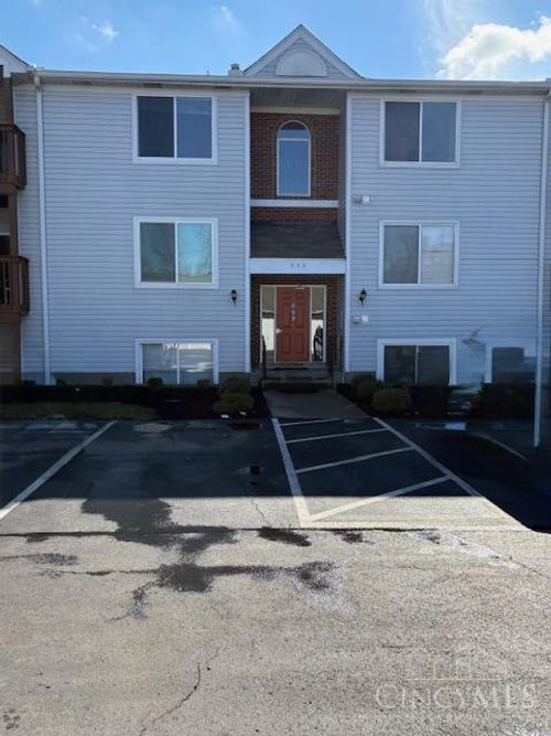 539 Aspen Glen Dr, Cincinnati, OH, 45244-1884 | Card Image