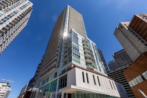 2110-33 Helendale Ave, Toronto, ON, M4R0A4 | Card Image