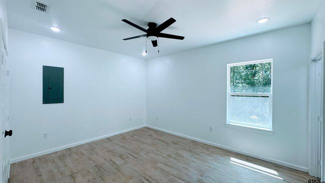 20428 High Point Dr, House other with 3 bedrooms, 2 bathrooms and null parking in Flint TX | Image 6